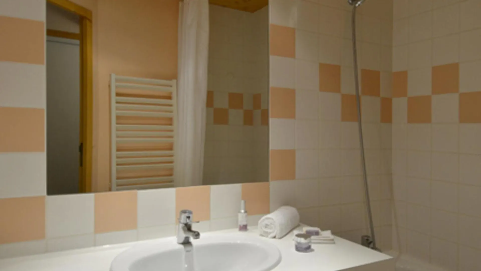 Studio Divisible Ski Aux Pieds Avec Balcon A Aime 2000 - Fr-1-181-2619 La Plagne France